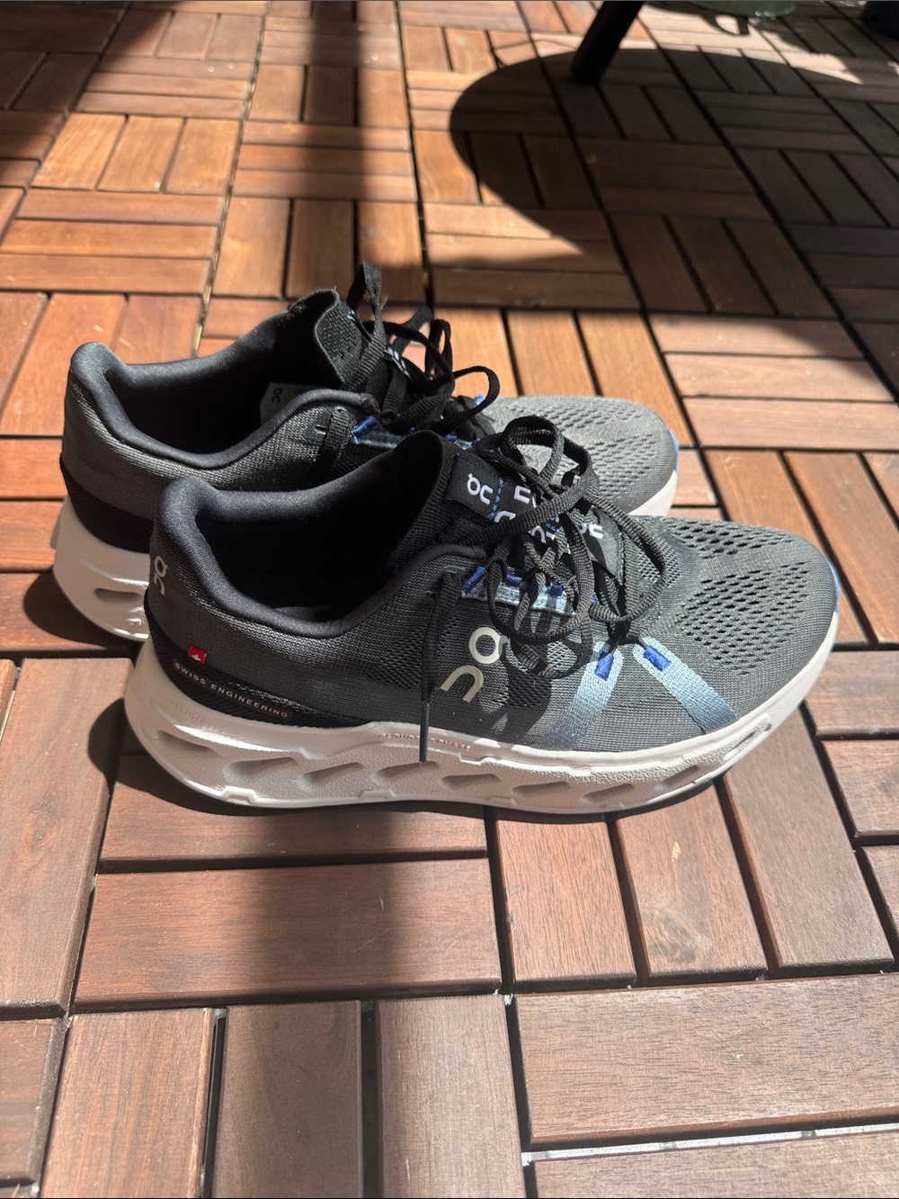 On Cloud Eclipse Men’s running shoes with Speedboard Tech